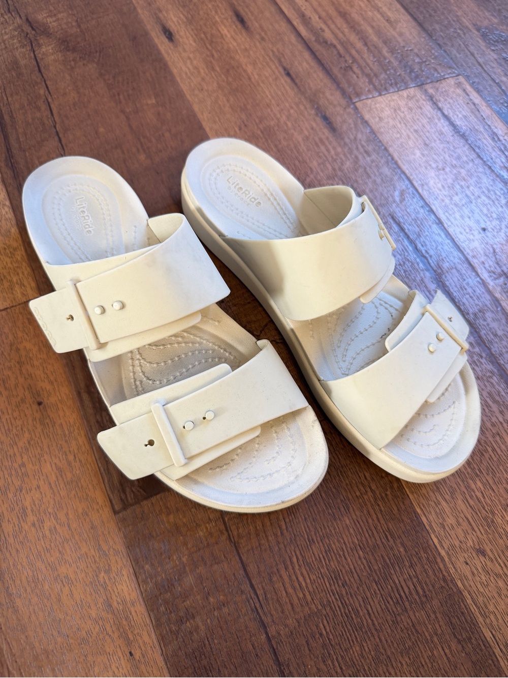 Women’s Cream CROCS Slip on Sandal